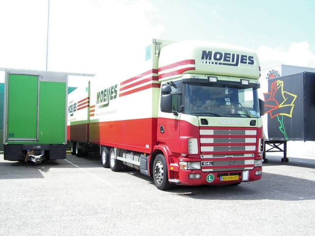 Scania-114-L-Moeijes-Koster-280604-1-NL[2].jpg - A. Koster